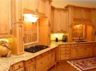 8926 Hunters Way, Apple Valley, MN 55124