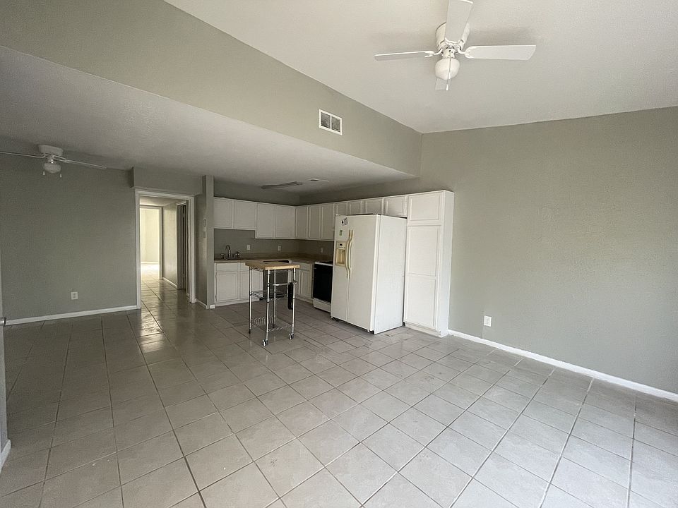 1st image of 1014 Graham Dr