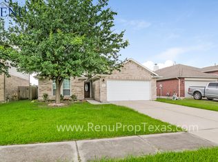 8227 Mandalay Bay Dr, Baytown, TX 77523