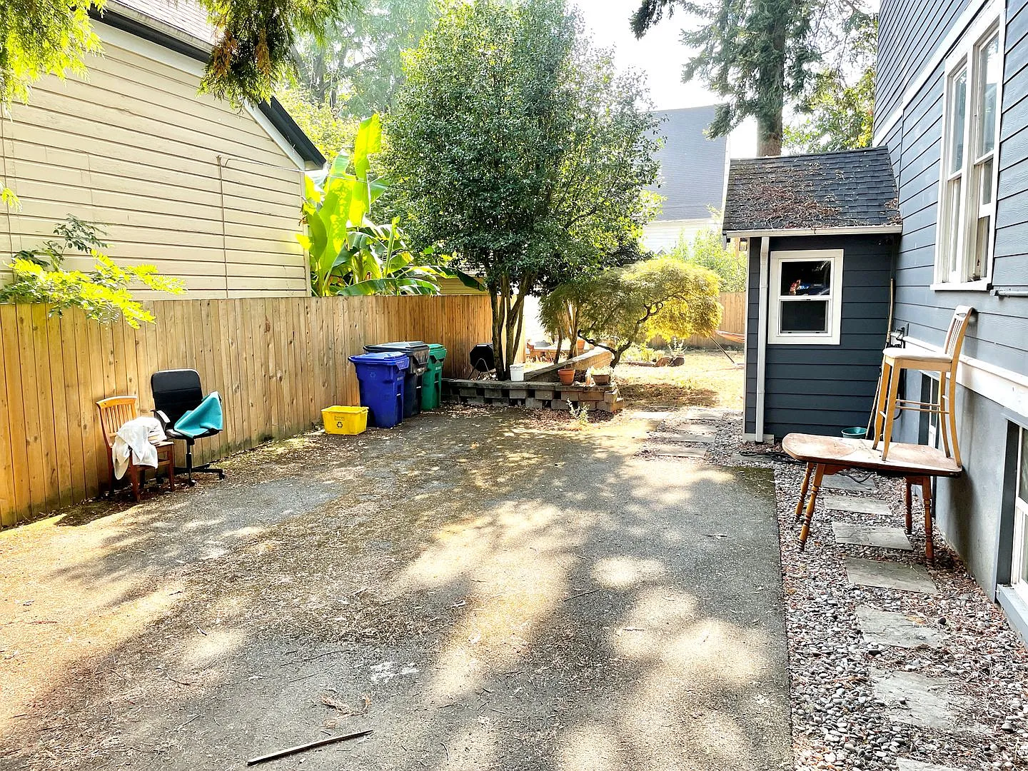 BEECS01 — Photo 3