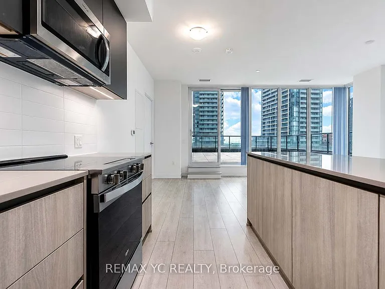 5858 Yonge St #1022 — Photo 13