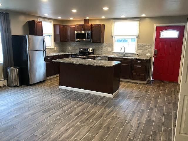 1st image of 239 Nesbitt St #2