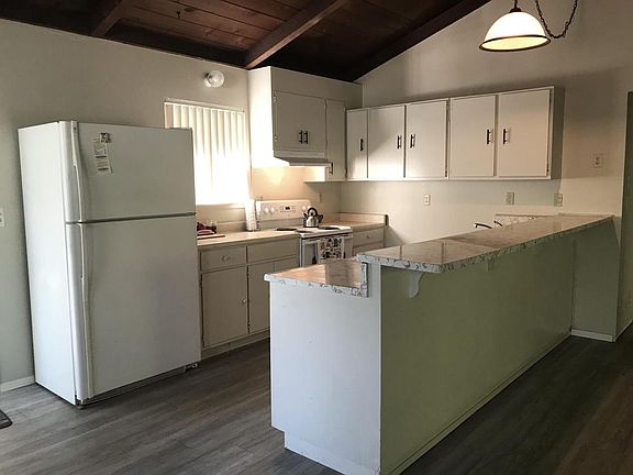 5th image of 4236 Country Club Dr