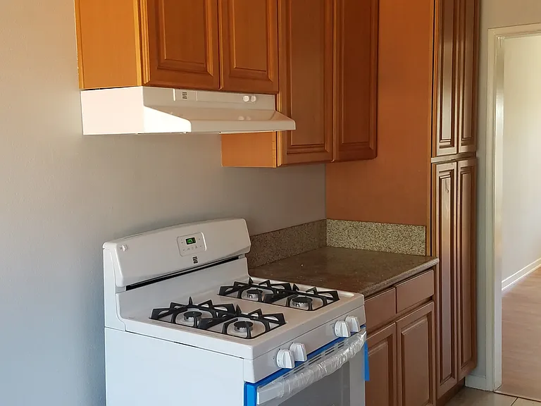 605 Windsor Rd #2A — Photo 5