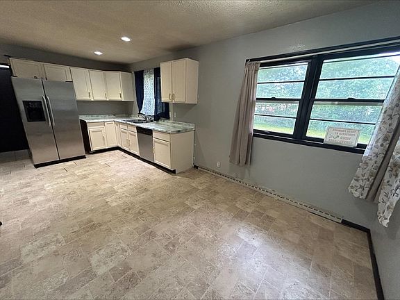 4th image of 2324 Glenwood Ave