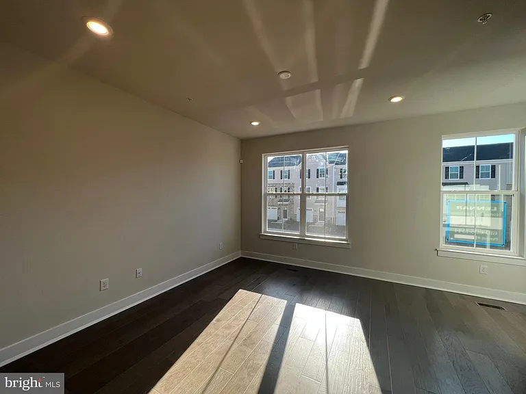 805 Pecan Rd — Photo 7