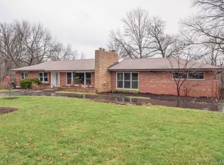 10 Fairwinds Ct, Saint Louis, MO 63132