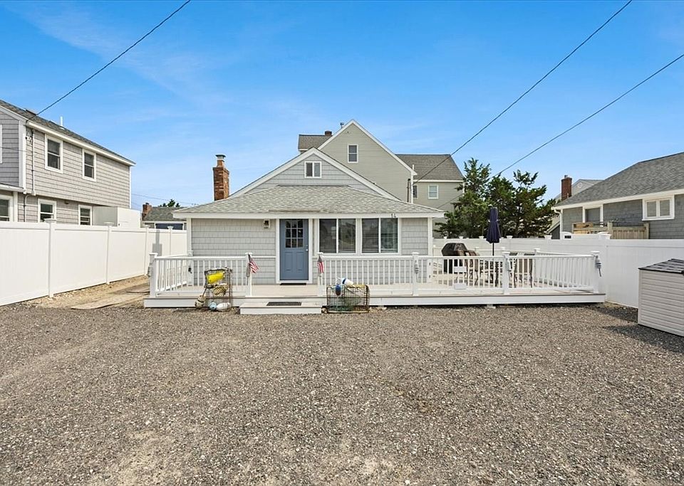 1st image of 14 Alden St