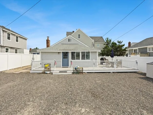 14 Alden St, Marshfield, MA 02050