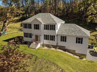 4 Brintnal Dr, Rutland, MA 01543