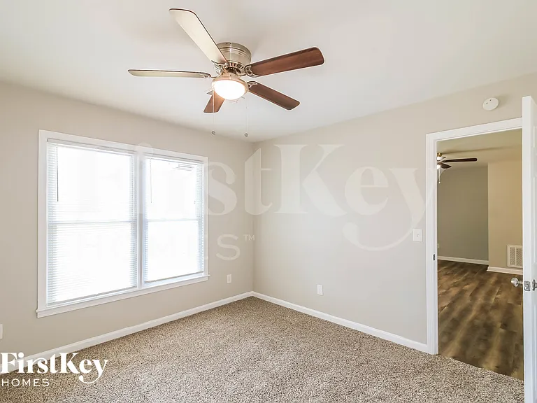 137 Classic Rd — Photo 10