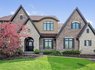 285 Dartmouth Ct, Burr Ridge, IL 60527