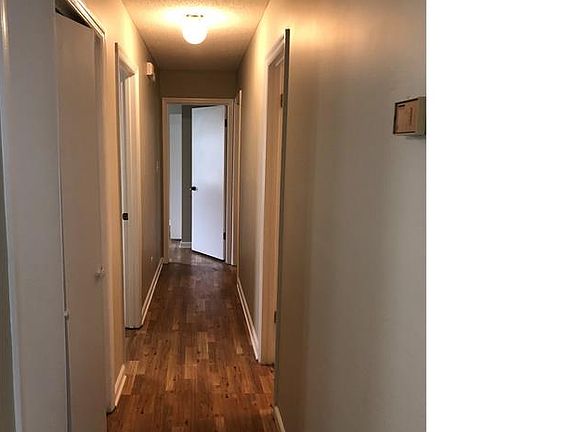 4th image of 640 Maplewood Dr