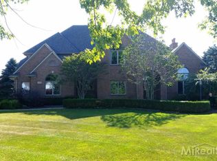 7455 Frampton Dr, Washington, MI 48095