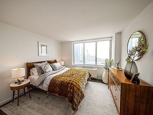 1st image of 650 W 42nd St APT 1601