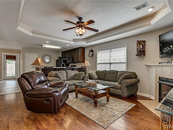 5th image of 4005 Sunrise Cir