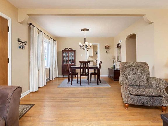 5th image of 1509 Blue Bell Ln