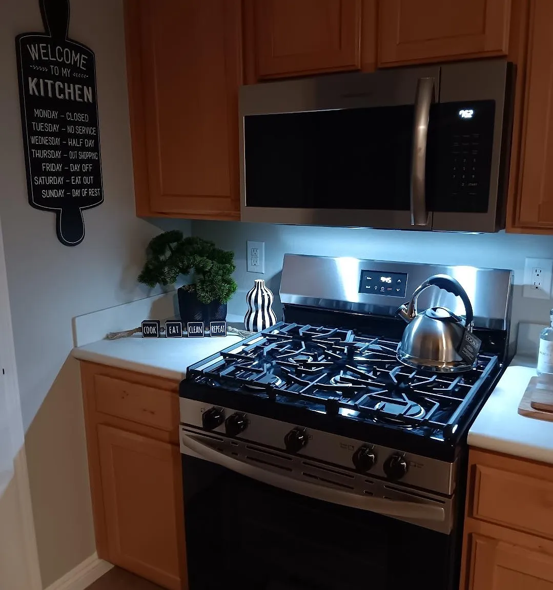 1 bed, 4000 sqft, $1,139 — Photo 2