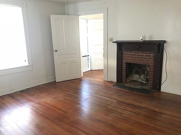 5th image of 62 Stokesland Ave