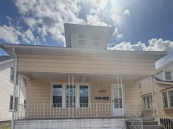 1307 University Ave, Lincoln Park, MI 48146