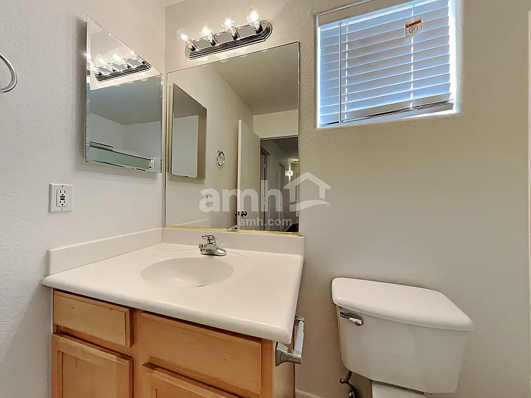 12810 W Roanoke Ave — Photo 15