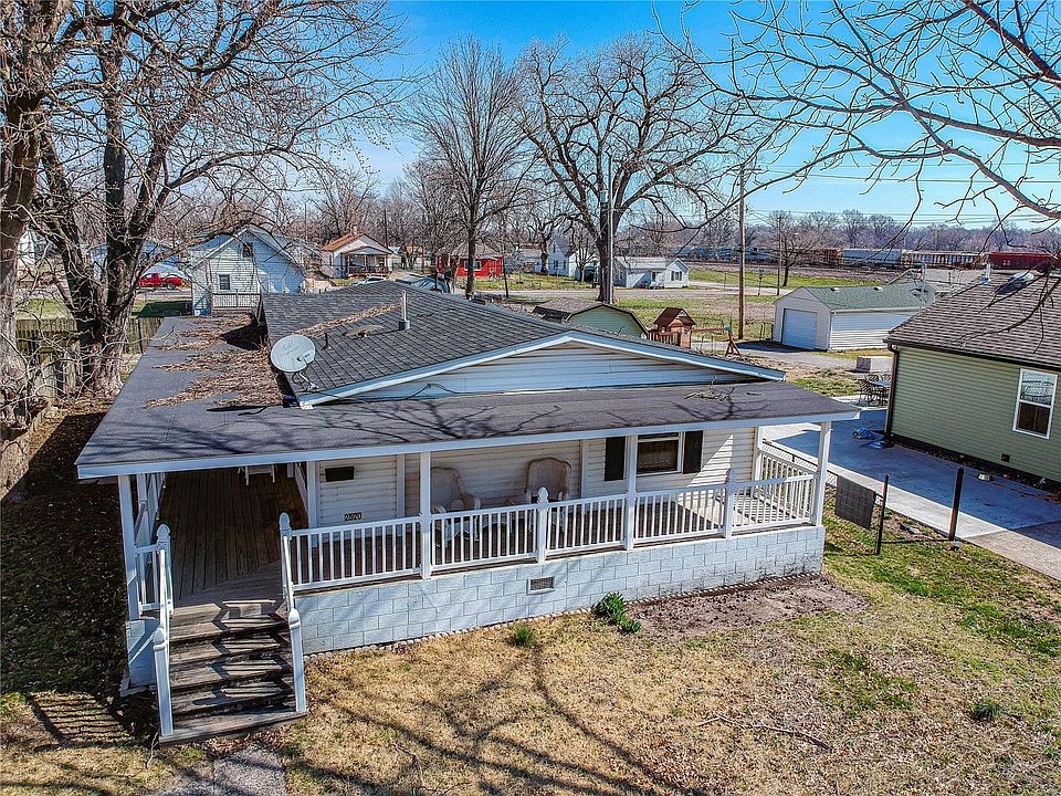 1st image of 2520 Circle Dr