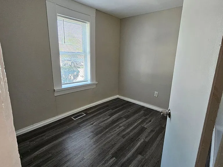 61-71.5 Pine St — Photo 2