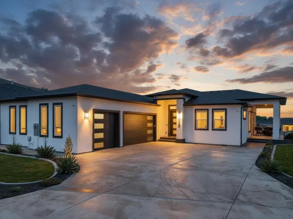 5658 S Newport Pl, Kennewick, WA 99337