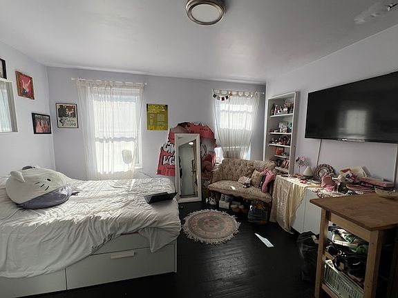 2nd image of 93 E 7th St APT 4F