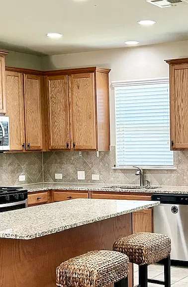 NEW HARDWARE~Recent Pic taken 5/23/2025~ 9 DRAWERS IN ISLAND & 42" CABINETS