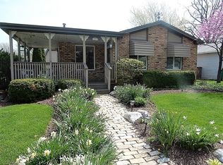 1005 Florence St, Lemont, IL 60439