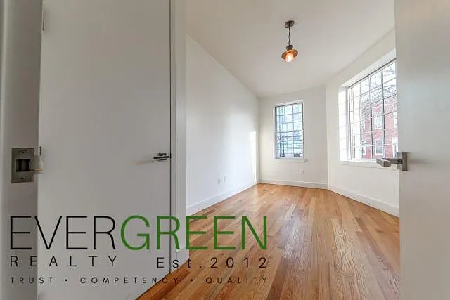 1285 Madison St #2A — Photo 5