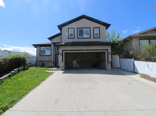 87 Castlegrove Rd NE, Calgary, AB T3J1S7