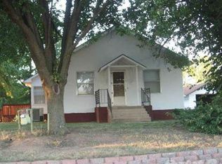 918 E 8th St, Harper, KS 67058