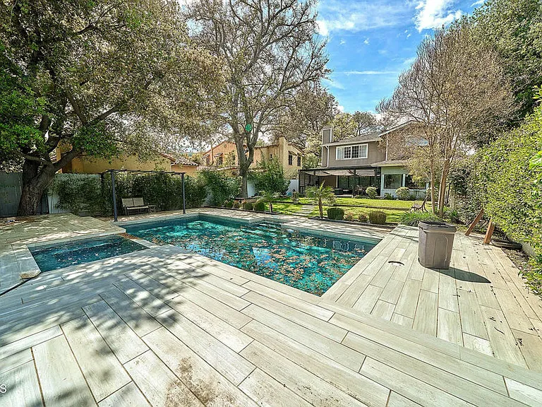 4330 Bel Aire Dr — Photo 42