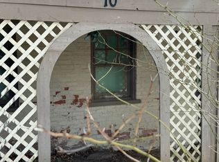 10 Locust St, Chatham, NY 12037