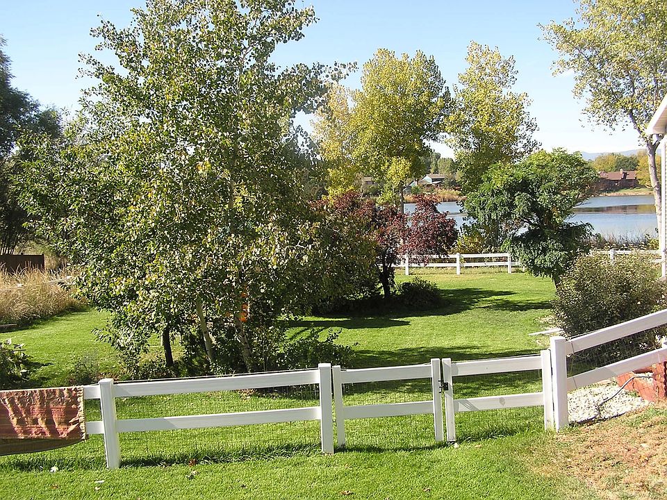 2nd image of 1920 Mount Evans Ct