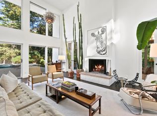 17 Van Scoys Path W, East Hampton, NY 11937