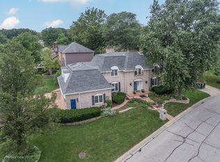 4262 White Birch Dr, Lisle, IL 60532