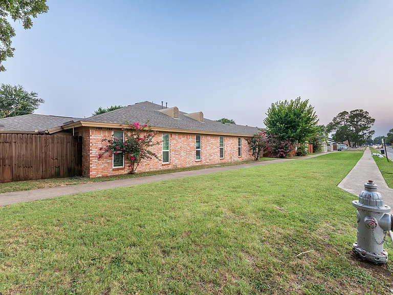 756 E Pecan St #756 — Photo 11
