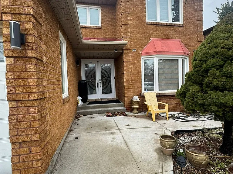 5 Burwash Ct — Photo 32