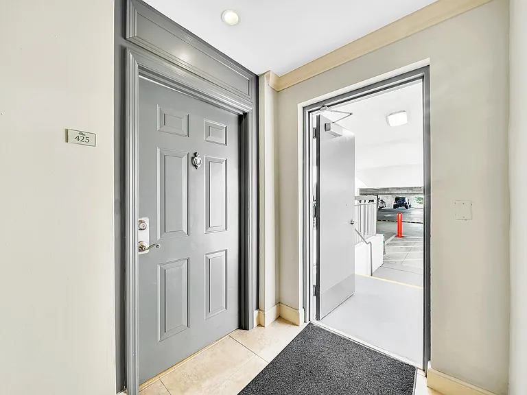 233 S Federal Hwy #425 — Photo 38