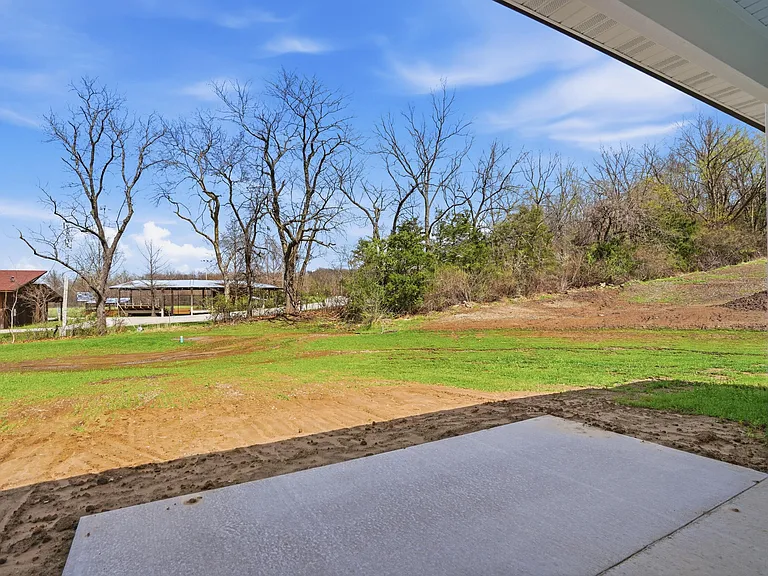 1048 Stonehaven Dr — Photo 21