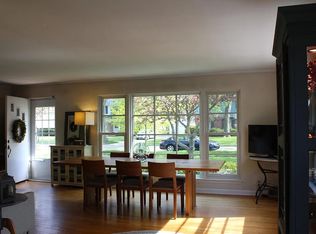 1810 Maple Ave, Northbrook, IL 60062