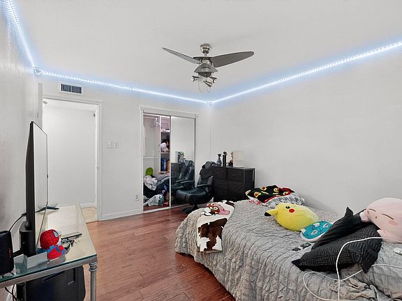 5th image of 3402 Aquarius Cir