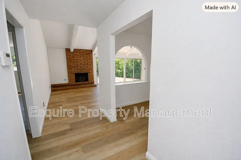 4 bed, 2.0 bath, 1775 sqft, $4,100 — Photo 2
