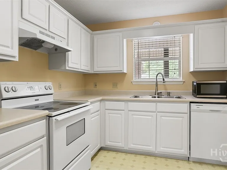 211 Edgewater Rd #40 — Photo 5