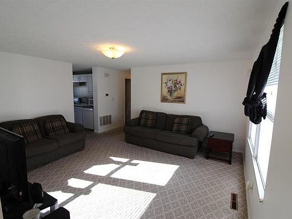 4th image of 4114 Jonquil St