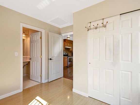 5th image of 4245 S Raymond St #Adu-1
