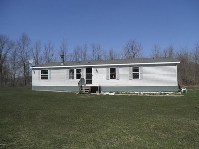 2007 W Long Lake Rd, Orleans, MI, 48865